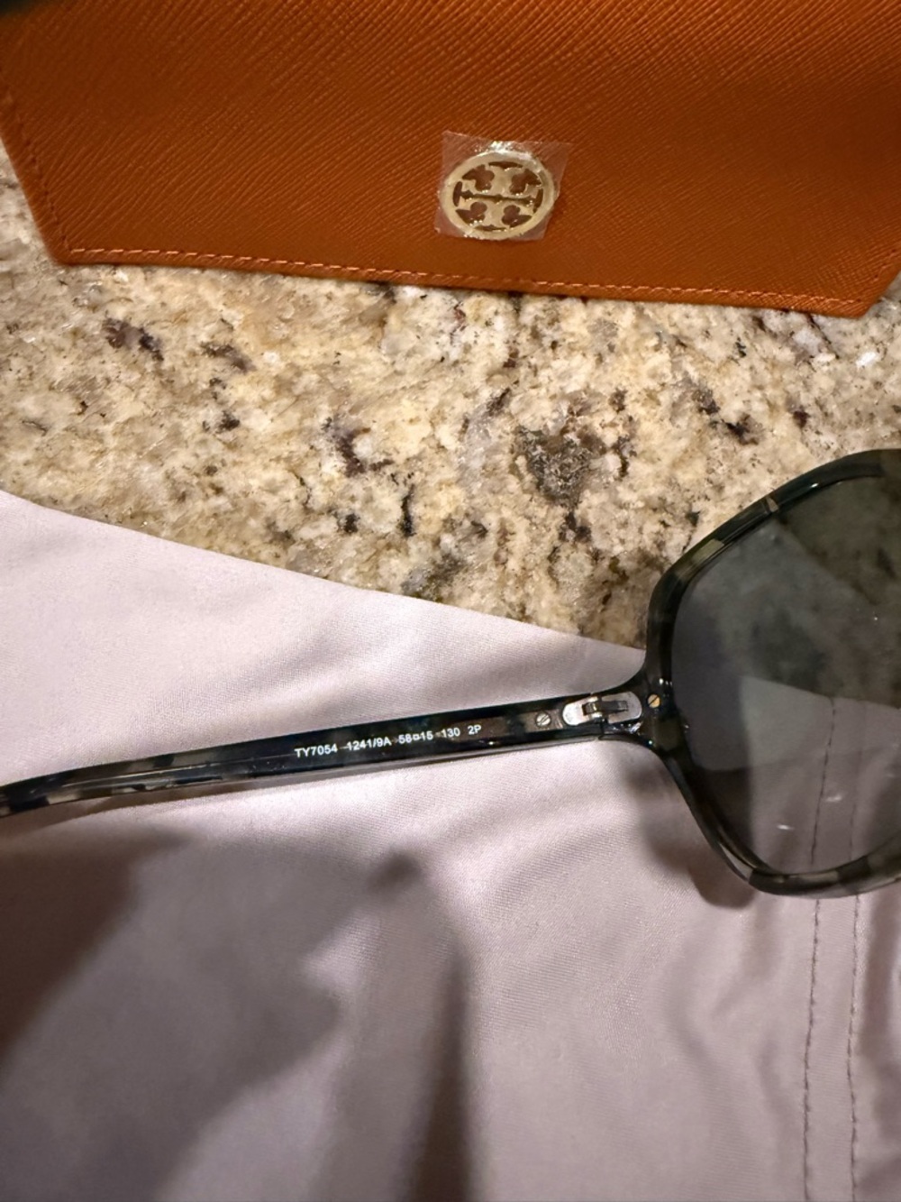Tory Burch Green Tortoiseshell Oversized Women's Sunglasses Model TY7054 - Picture 4 of 13